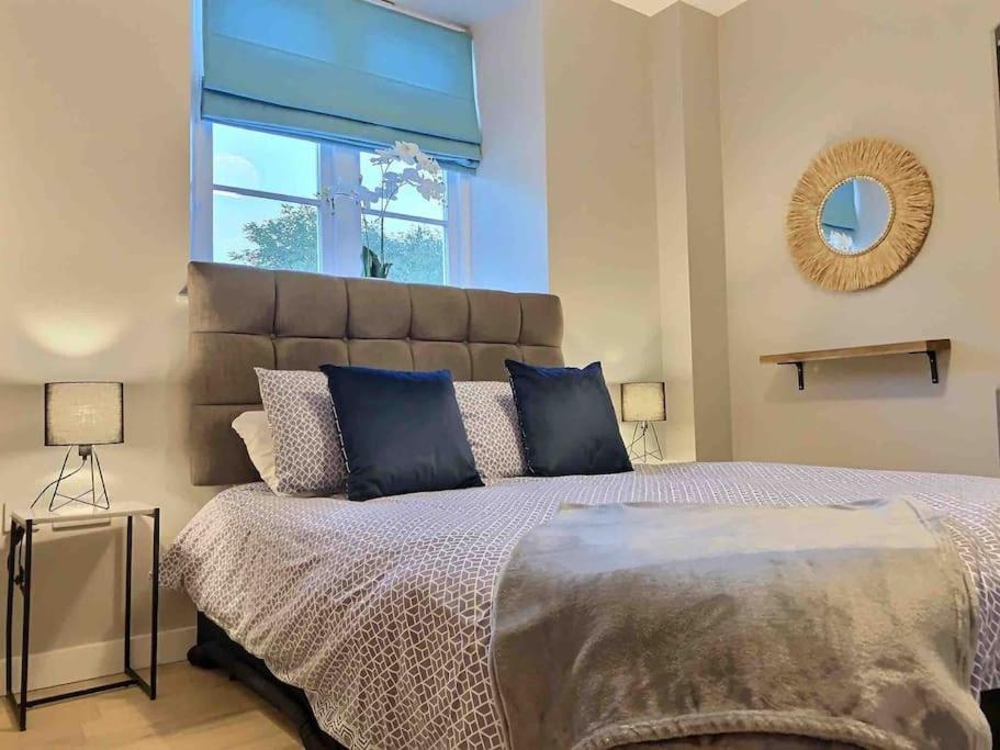 Apartamento Cotswold Chapel, Sleeps Up To 5 In Kingsize Beds Chipping Norton Exterior foto