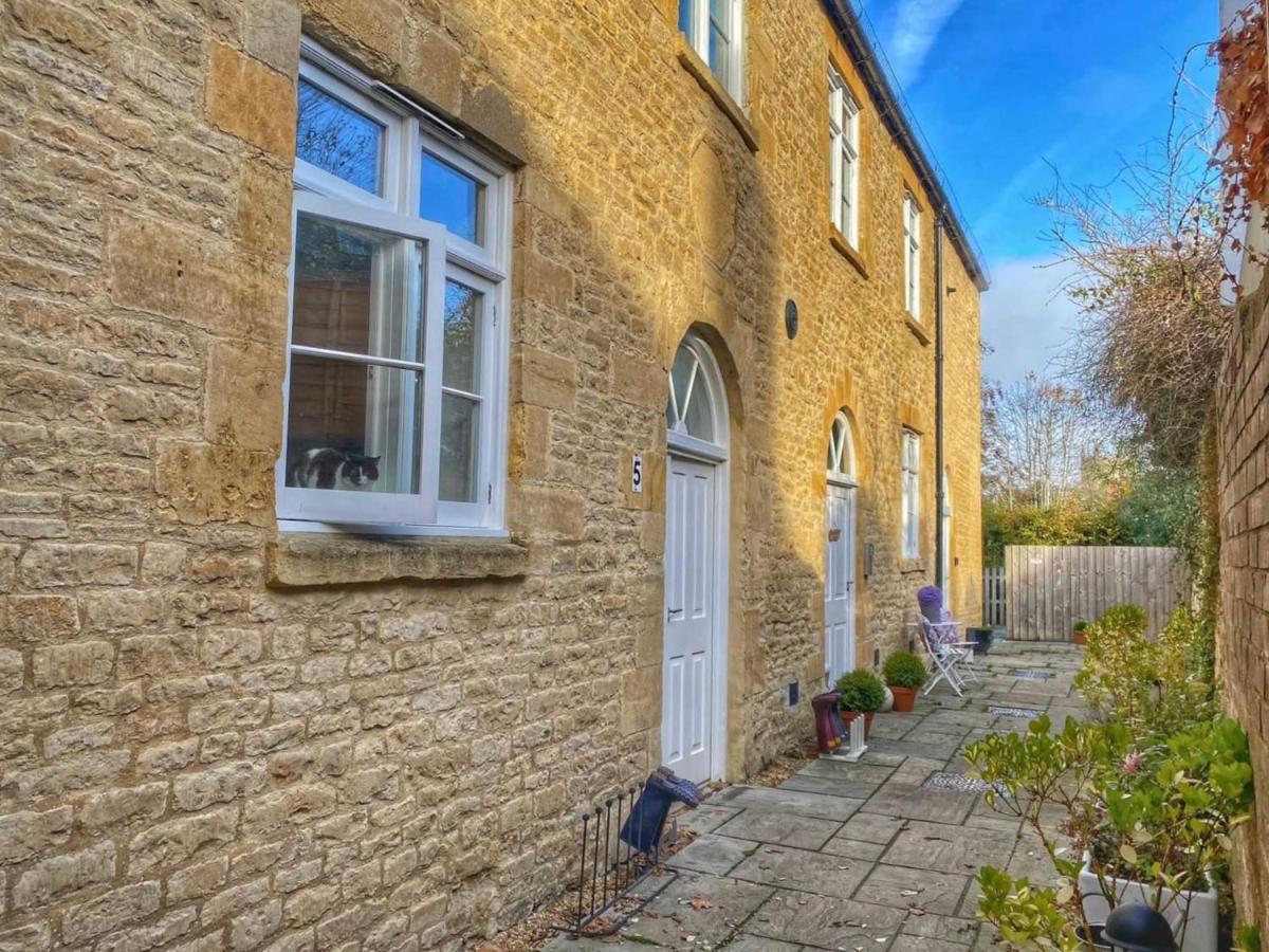 Apartamento Cotswold Chapel, Sleeps Up To 5 In Kingsize Beds Chipping Norton Exterior foto
